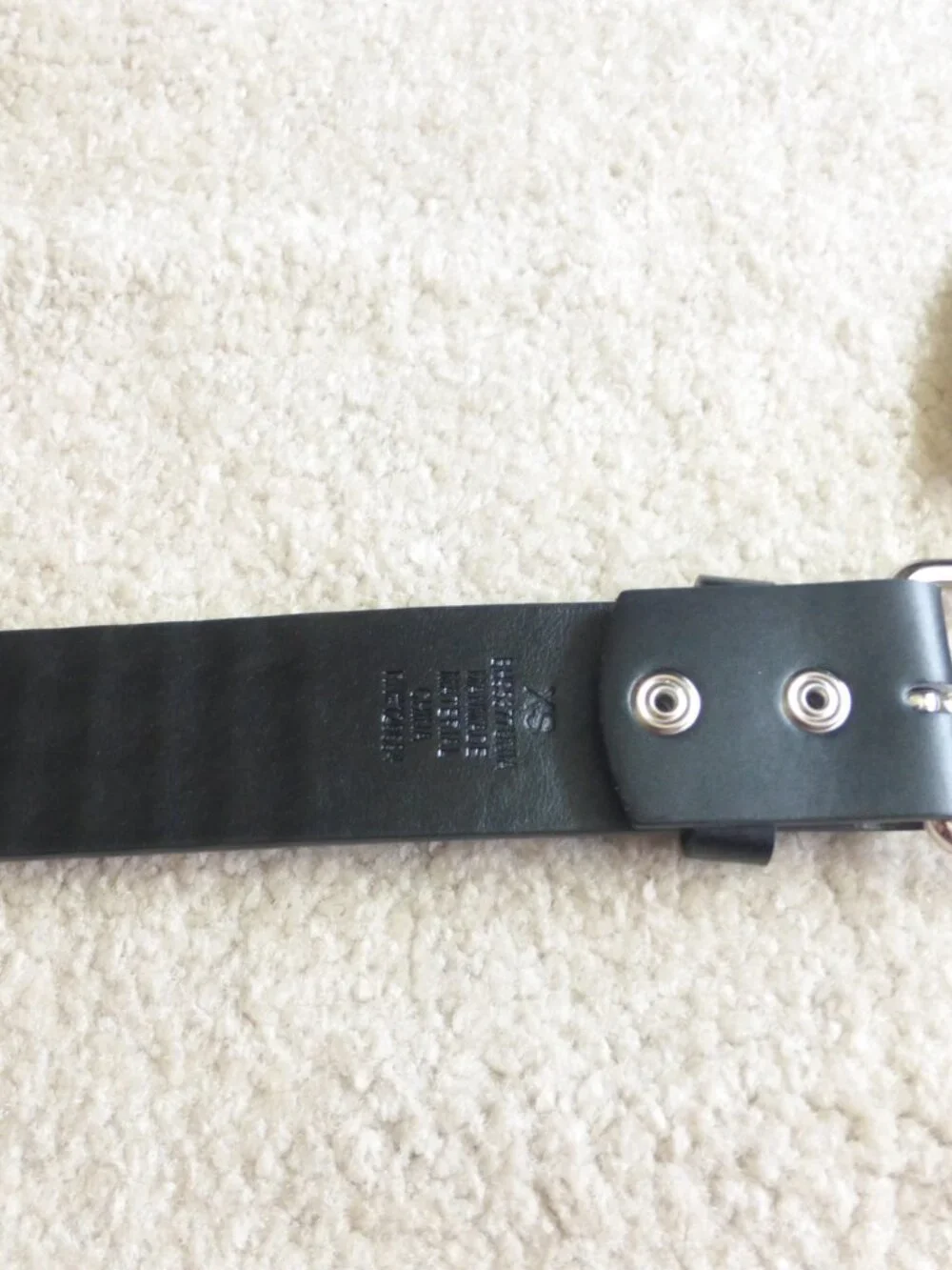 NWT HOT TOPIC kids black, red and white pyramid studded belt size XS - Picture 6 of 14